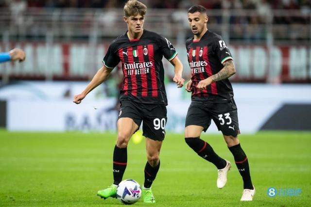 紧紧咬住领 紧紧咬住领