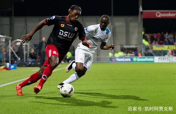 俱乐部中的 俱乐部中的