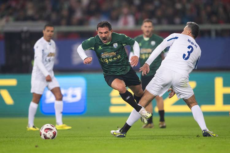 队奠定了长 队奠定了长